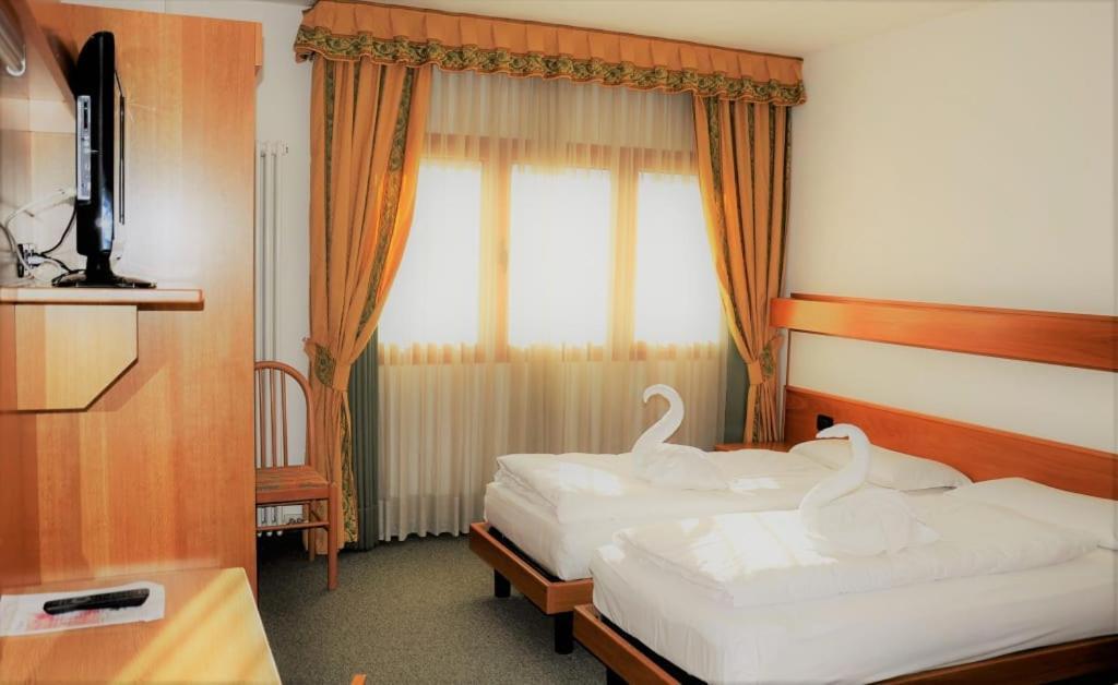 Liberty Hotel ترينتينو ألتو أديجي المظهر الخارجي الصورة