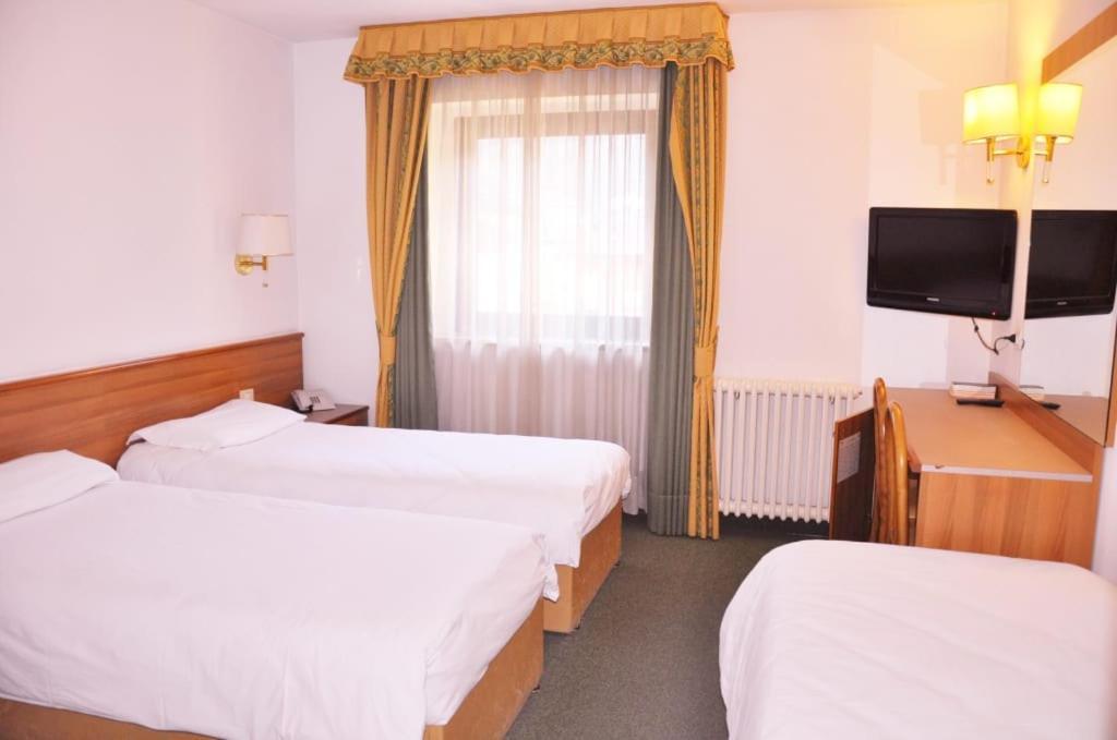 Liberty Hotel ترينتينو ألتو أديجي المظهر الخارجي الصورة