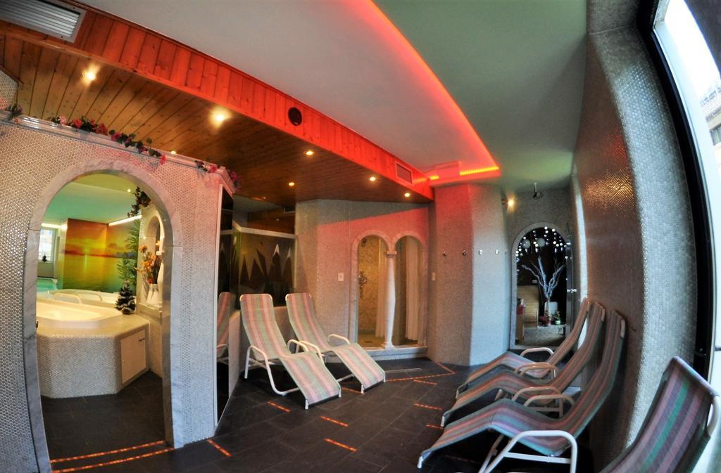 Liberty Hotel ترينتينو ألتو أديجي المظهر الخارجي الصورة