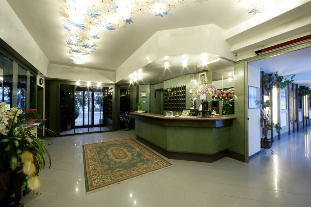 Liberty Hotel ترينتينو ألتو أديجي المظهر الخارجي الصورة