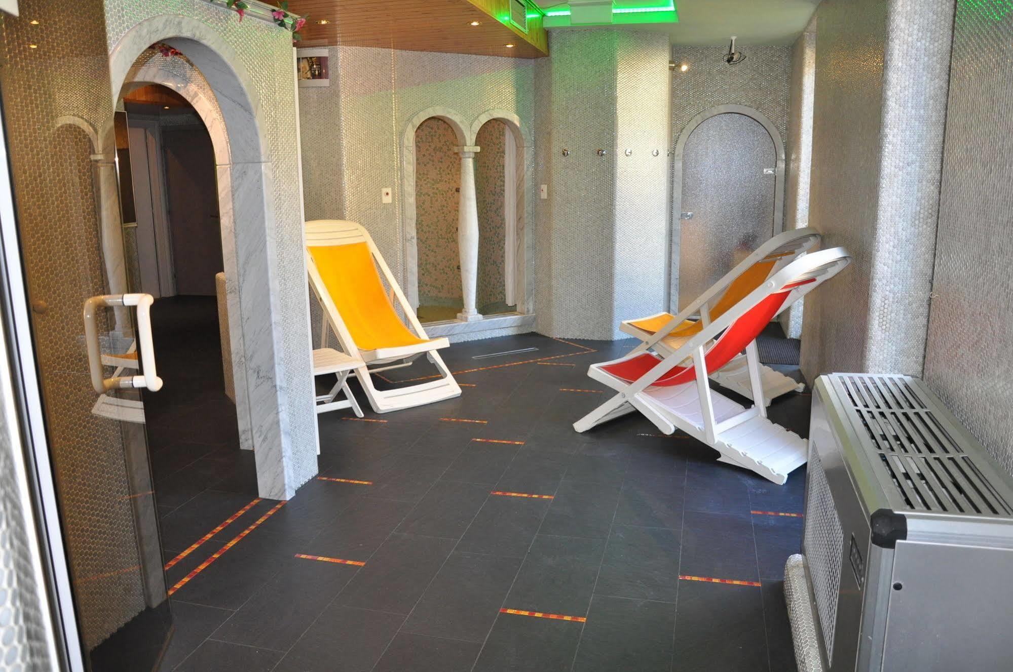 Liberty Hotel ترينتينو ألتو أديجي المظهر الخارجي الصورة
